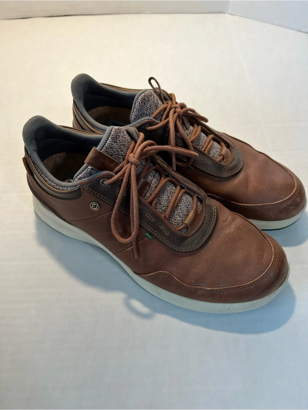 FootJoy Brown Leather Golf Shoes Mens Size 10M VersaTrax Spikeless Comfort - Picture 2 of 10